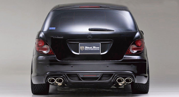 Mercedes-Benz R-Klasa Black Bison: spoilery z Japonii