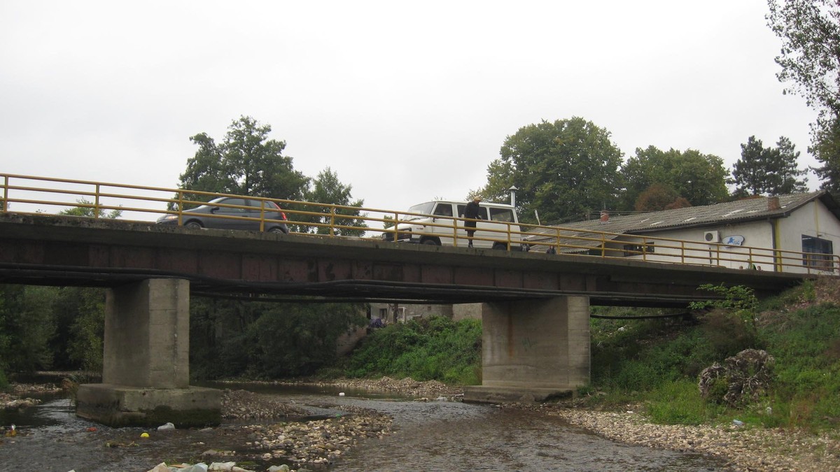 79264_1015-most-u-centru-zlota-sa-koga-je--skocio-foto-d-stojanovic