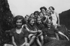 Priča iz DOMA ZA POSRNULE DEVOJKE BEOGRADA iz 1951. godine tera suze na oči: "Dragi tata, zašto mi se ne javljaš? JA SAMO TEBE IMAM i mnogo te volim"