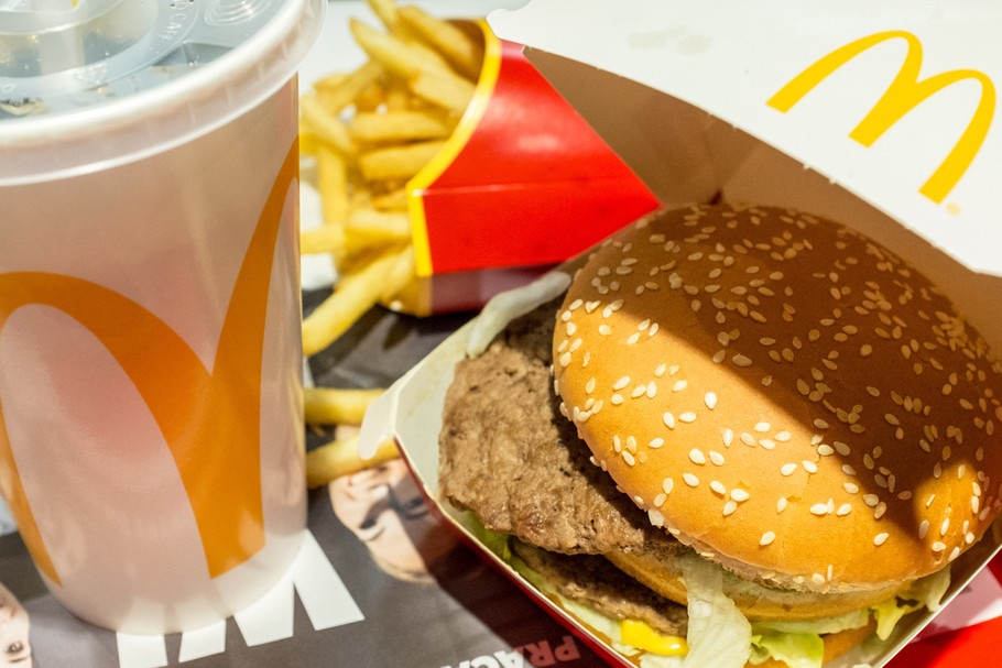 W dniu otwarcia pierwszego McDonalda w Polsce trzydzieści lat temu ustanowiony został rekord świata w liczbie transakcji: dokonano ich 13 tys. 300