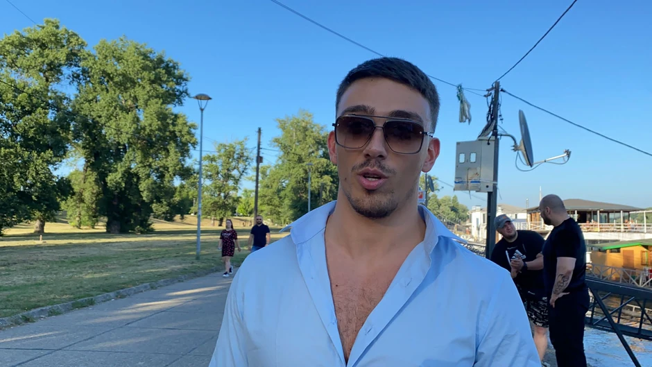 Slavlje povodom rođenja sina Tare Simov