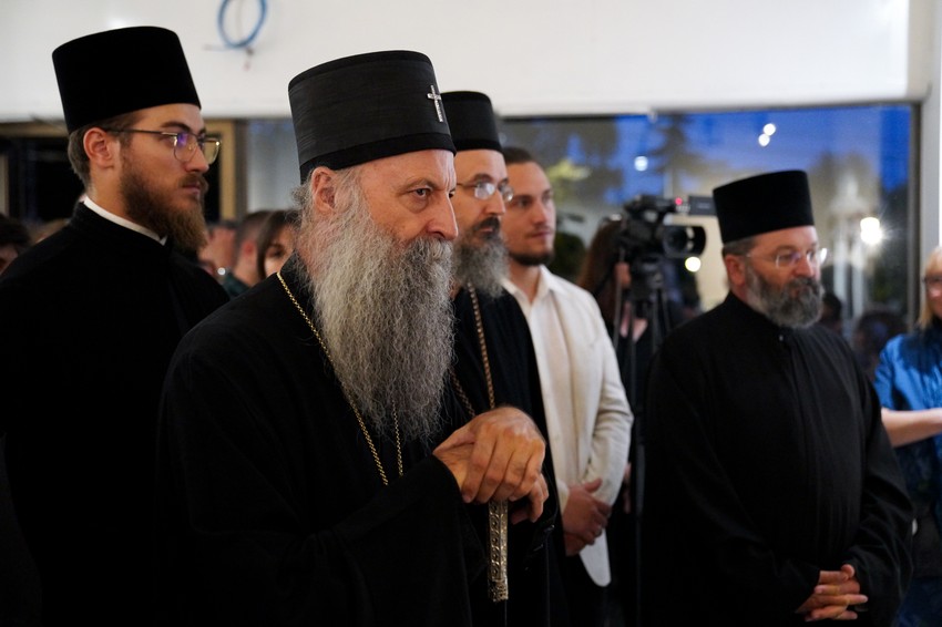 Patrijarh Porfirije na izložbi "Svetlost Logosa" u Galeriji Kolarca