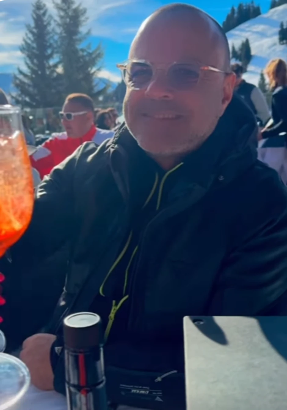 Ana Sević sa mužem napustila