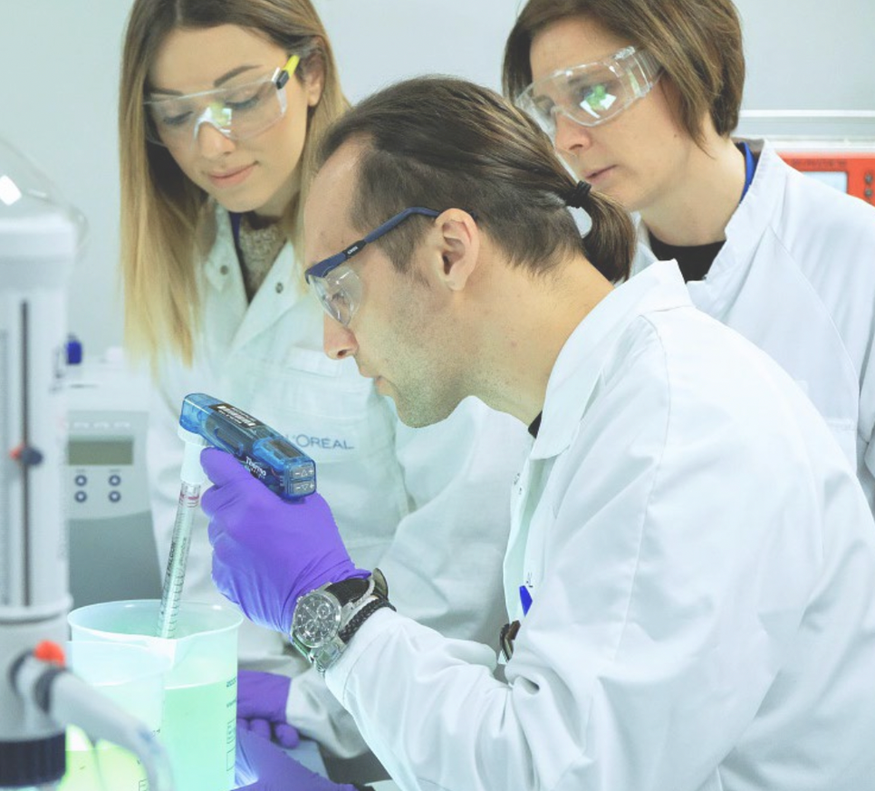 Sostenibilidad y ciencia - L'Oréal Paris presenta sus últimas innovaciones en un extraordinario evento virtual
