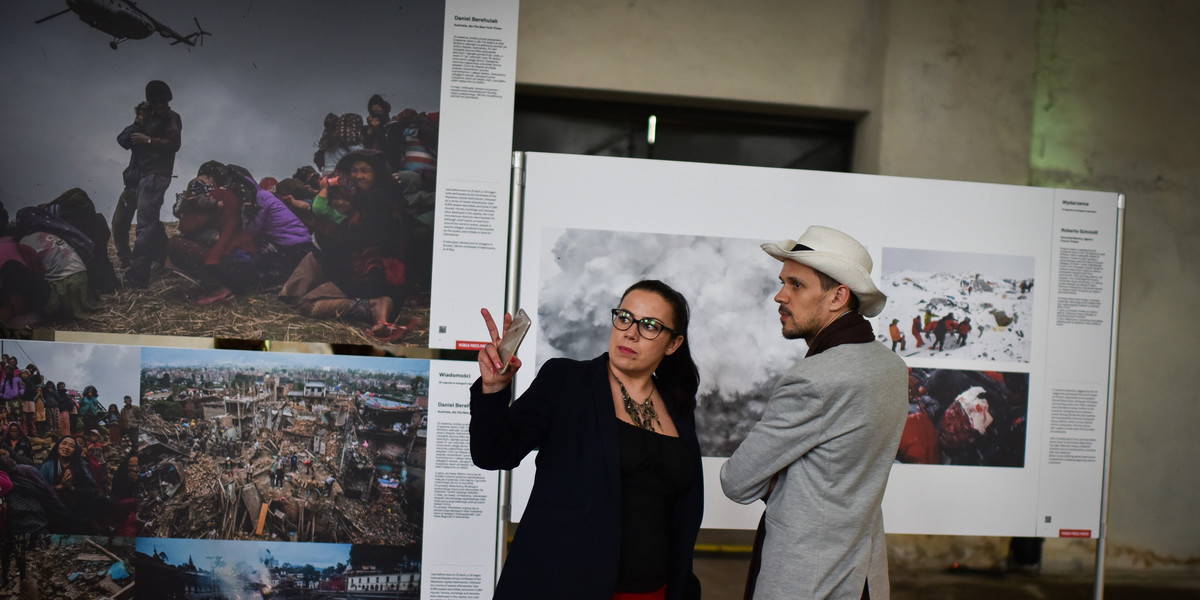 Chorzów. Elektrownia Huty Królewskiej. Wernisaż wystawy World Press Photo 2016