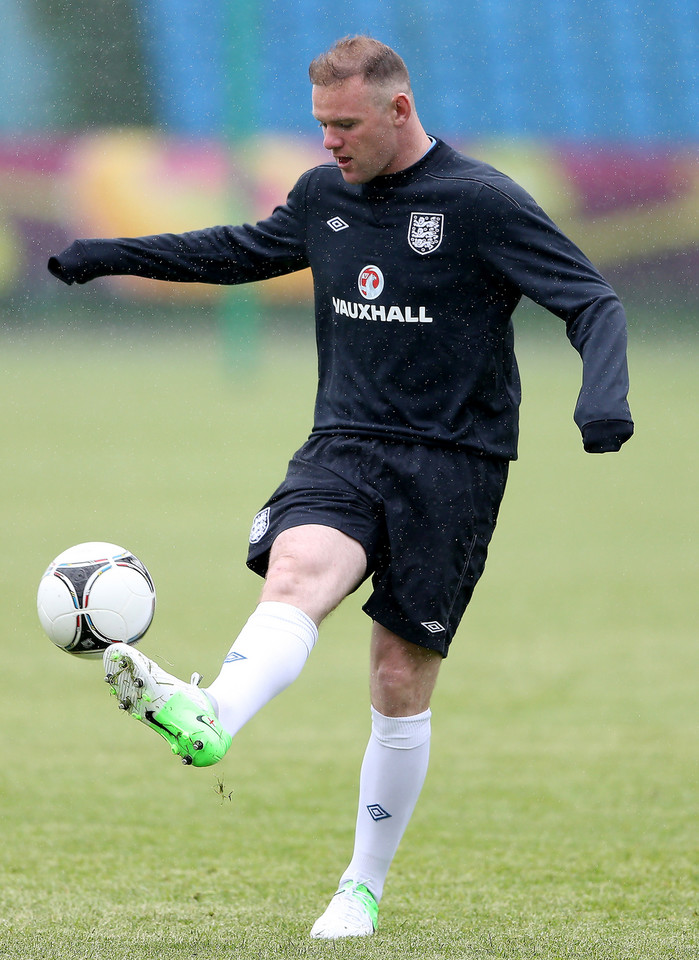 Wayne Rooney w nowej fryzurze