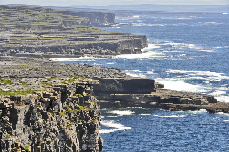 Klify na Inishmore, wyspy Aran