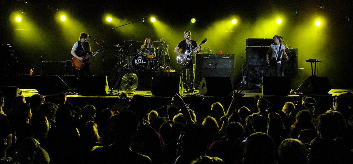 Alkohol omal nie zniszczył Kings of Leon