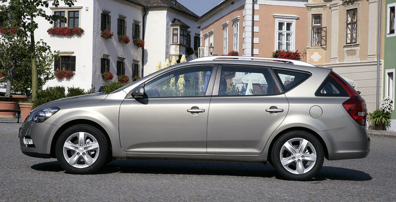 Kia cee´d 2010: pierwsze wrażenia z jazdy