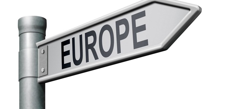 Polacy chcą rządów silnej ręki. Najbardziej w Europie