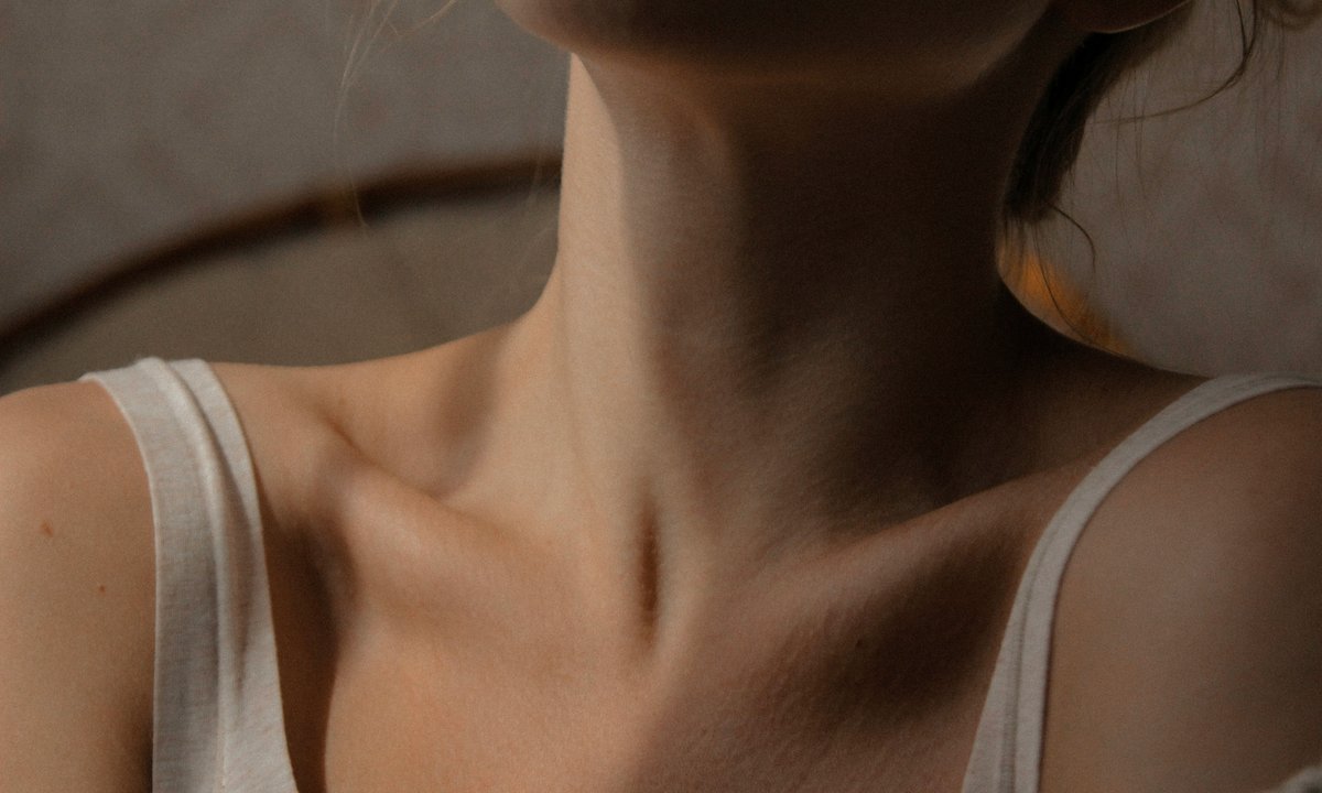 Szkodliwy trend na TikToku. Młodzi wydają wielkie pieniądze i tylko sobie szkodzą