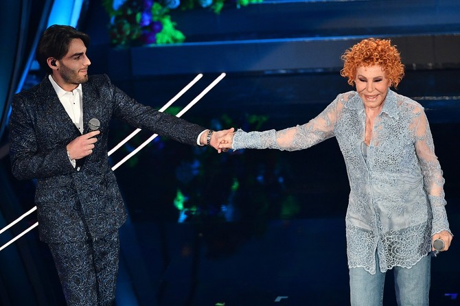 Ornela na sceni 