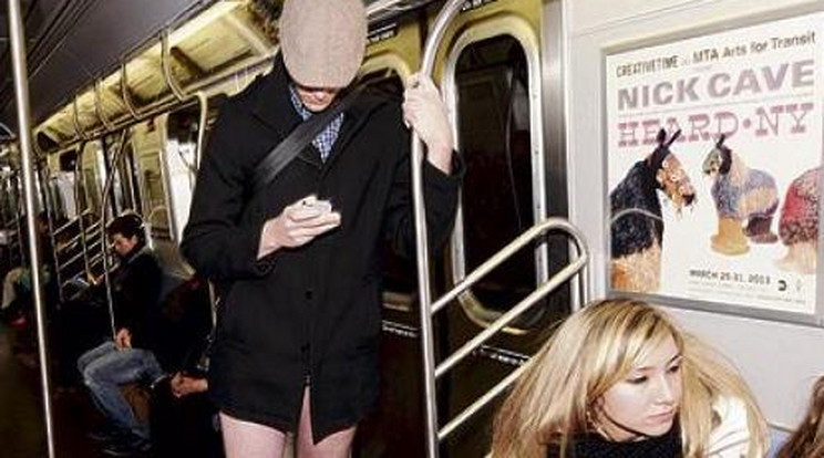 Nadrág nélkül a metrón - Blikk