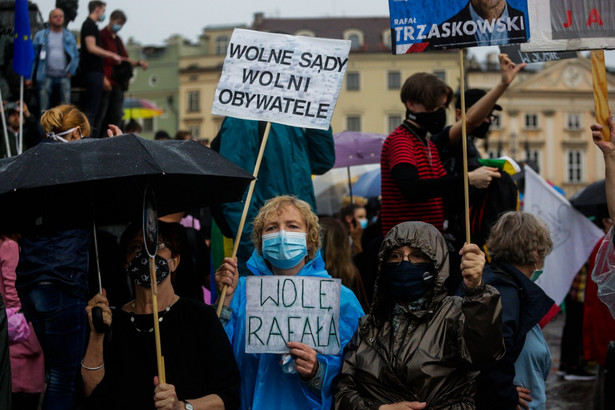 Protesty podczas wiecu wyborczego prezydenta