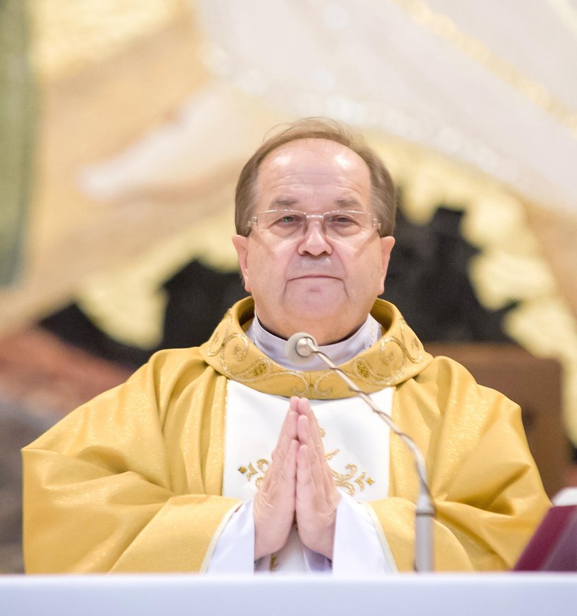 Ostre negocjacje PiS z ojcem Rydzykiem. Kim chcą go zastąpić?