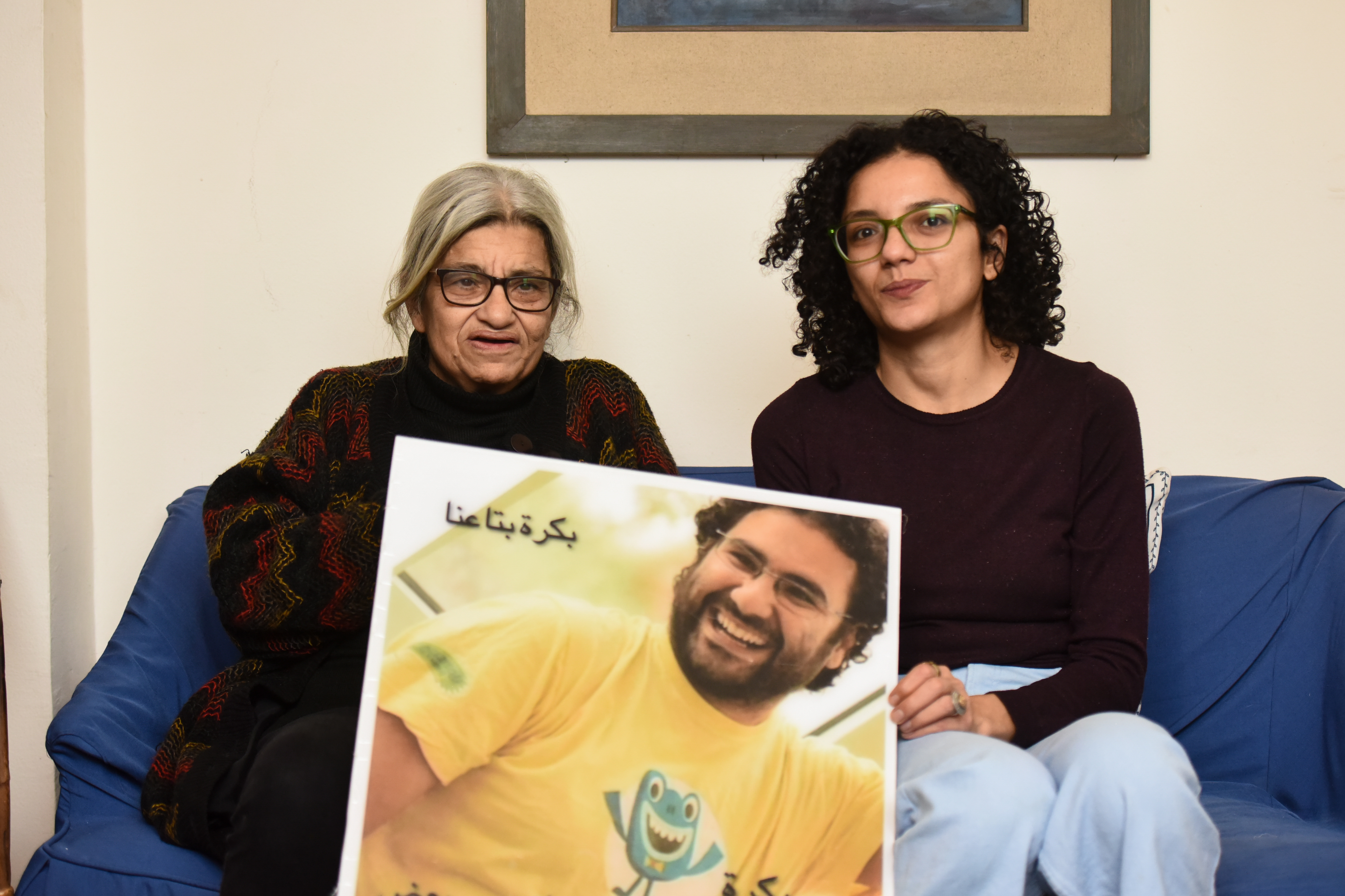 Des années de prison, gracié mais bloqué : Alaa Abdel-Fattah peut partir