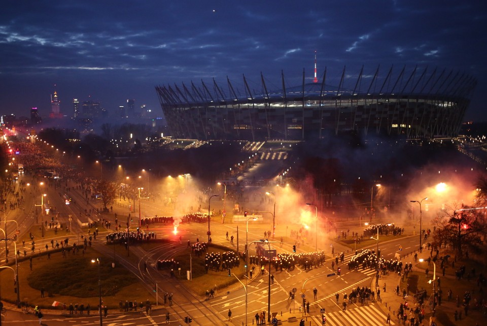 WARSZAWA MARSZ NIEPODLEGŁOŚCI 2014 NARODOWCY (zamieszki na Rondzie Waszyngtona)