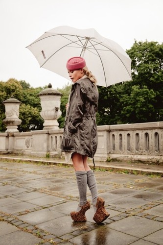 Blogerka Anna Skura w kampanii promocyjnej marki HatHat na sezon jesień/zima 2012/2013