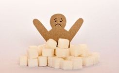 Przybieranie na wadze, senność... To może być insulinooporność. Jak z nią walczyć?