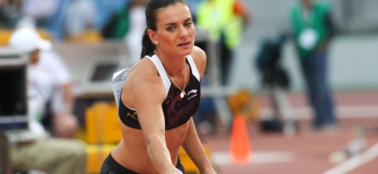 Zdrajczyni wróciła do Rosji. Tak rodacy przyjęli Jelenę Isinbajewą