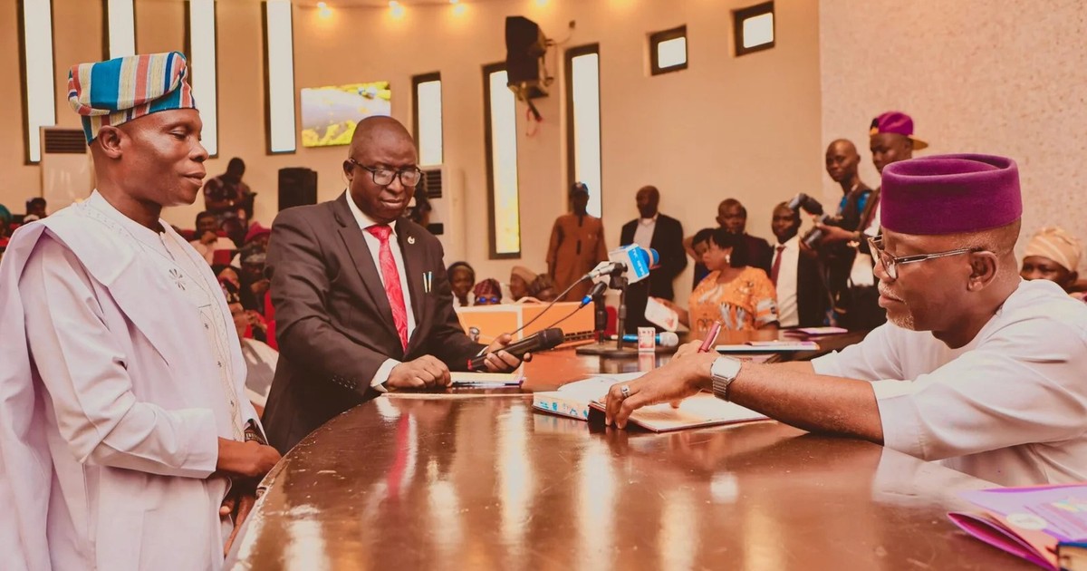 I'm in a hurry to deliver - Ondo Gov tells 12 newly sworn-in commissioners - Vimarsana News