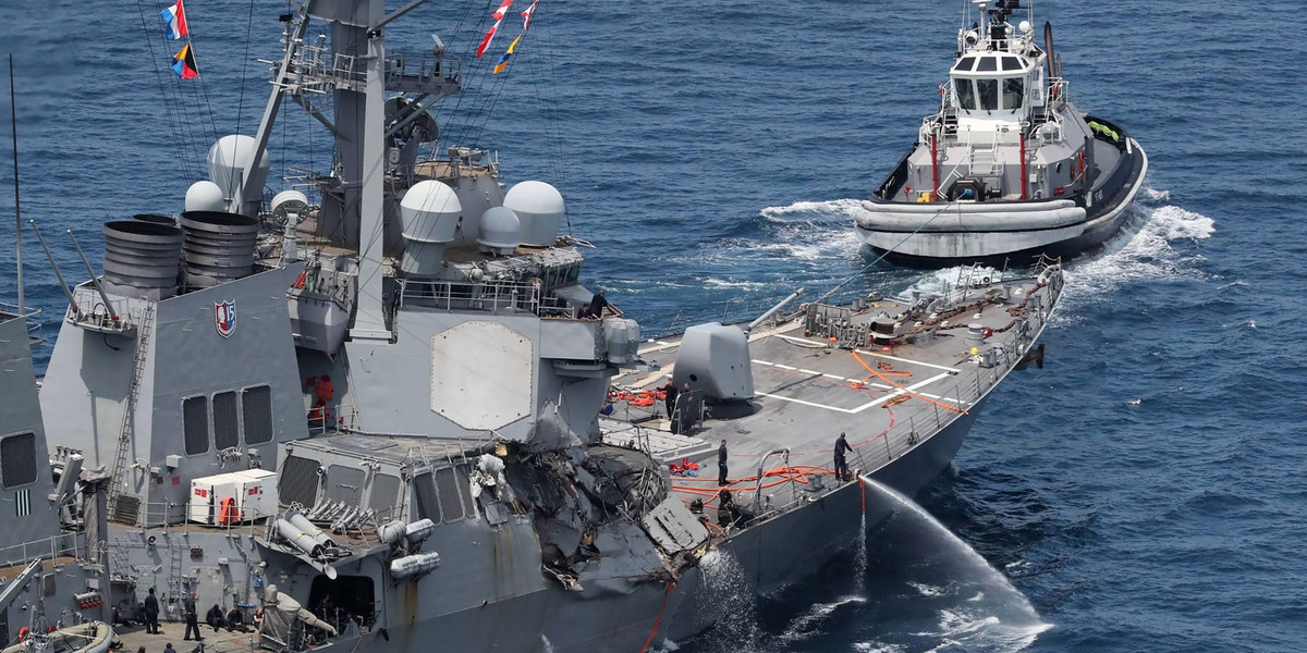 Amerykański niszczyciel USS Fitzgerald zderzył się z należącym do Filipin statkiem handlowym