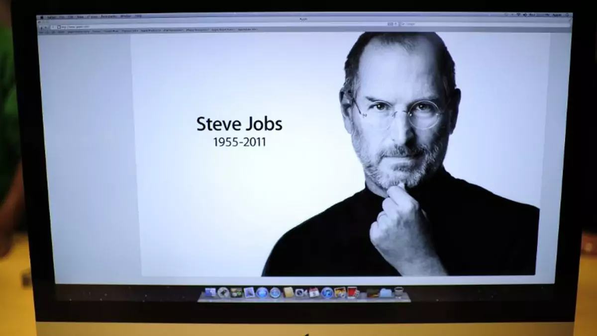 Steve Jobs na ekranie komputera