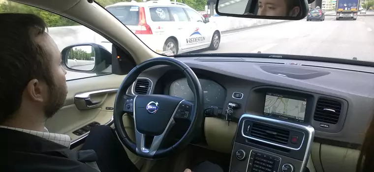 Gdy kierowca ma wolne…. Jeździliśmy autonomicznym Volvo z auto pilotem