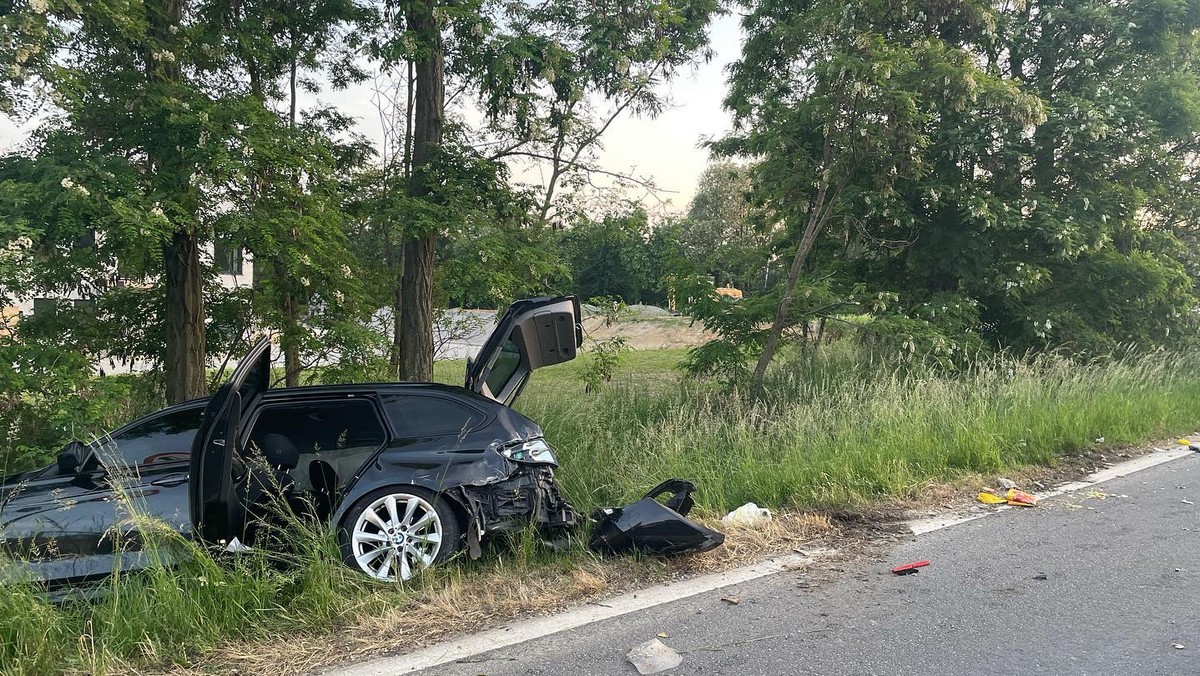 Pijany spowodował wypadek i uciekł. Policjant trafił do aresztu