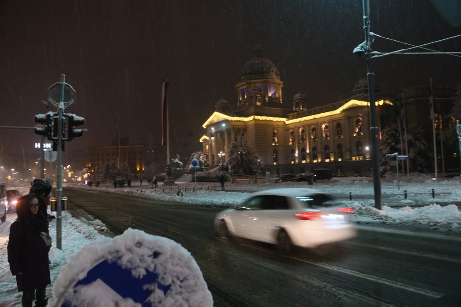 Trg Nikole Pašića otvoren za saobraćaj