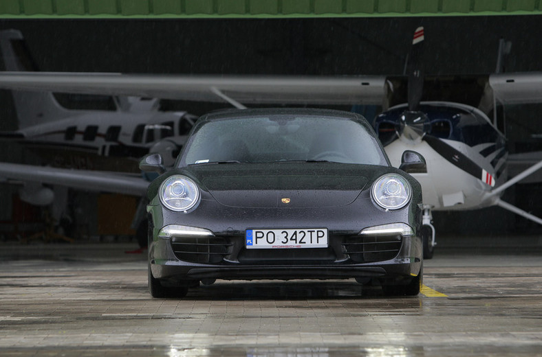 Porsche 911 Carrera S: emocje w standardzie