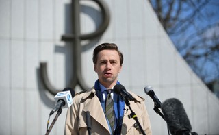 Bosak o ograniczeniach: Metody charakterystyczne dla państwa policyjnego