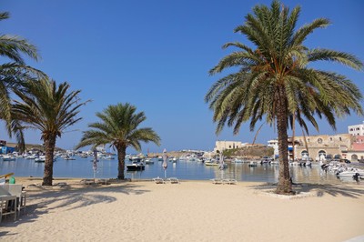 Ponad tysiąc migrantów przypłynęło na wyspę Lampedusa