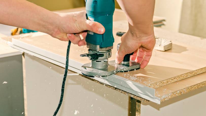 Die beliebtesten Kantenfräsen für Holz- und Metallarbeitenim Vergleich