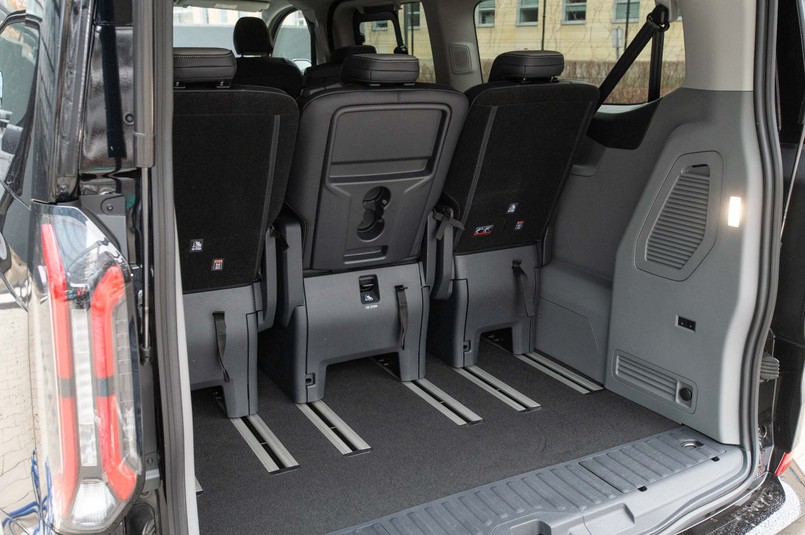 Ford E-Tourneo Custom