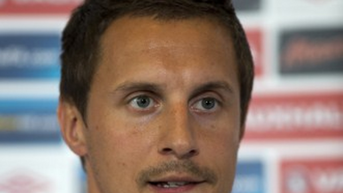 Phil Jagielka stwierdził, że brak presji ze strony mediów i kibiców może pomóc reprezentacji Anglii w odniesieniu sukcesu na Euro 2012. - Nikt nie stawia nas w ścisłym gronie faworytów, a przez to ciąży na nas mniejsza presja - cytuje obrońcę Wyspiarzy portal Goal.com.