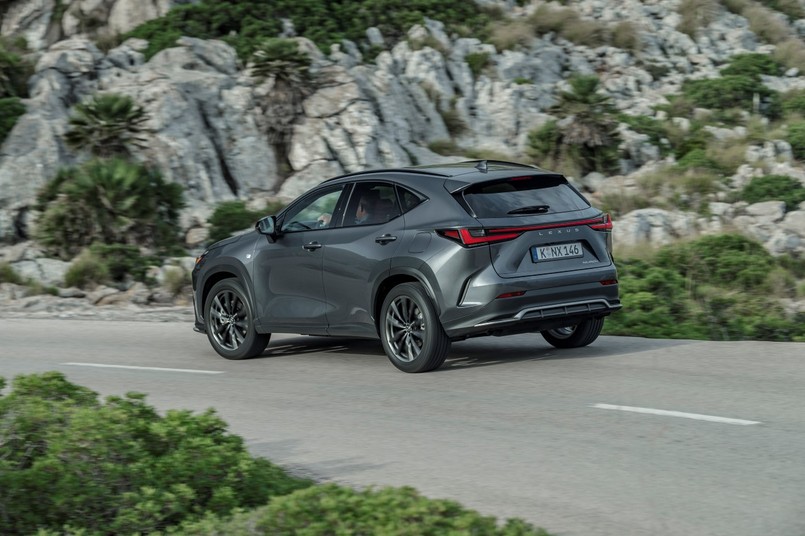 Lexus NX 450h+