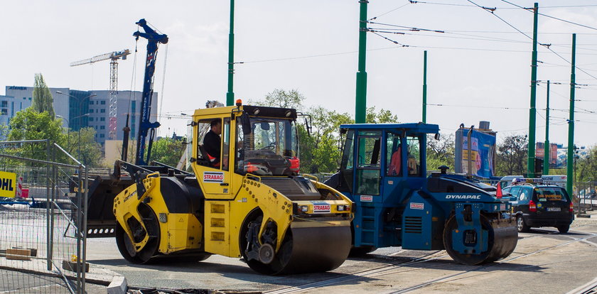 Tramwaje PST nadal jeżdżą dołem