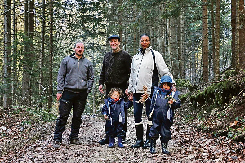 Jovan Memedović je obišao ovu porodicu i u svojoj emisiji "Sasvim prirodno" predstavio njihov način života 