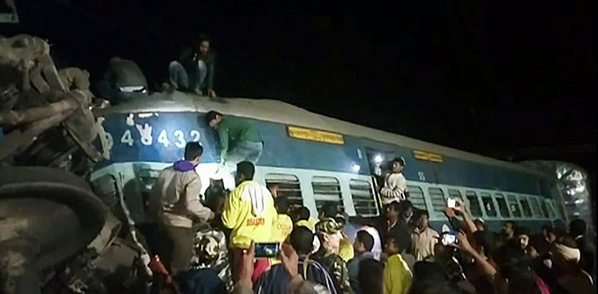 Katastrofa kolejowa w Indiach. Dziesiątki ofiar