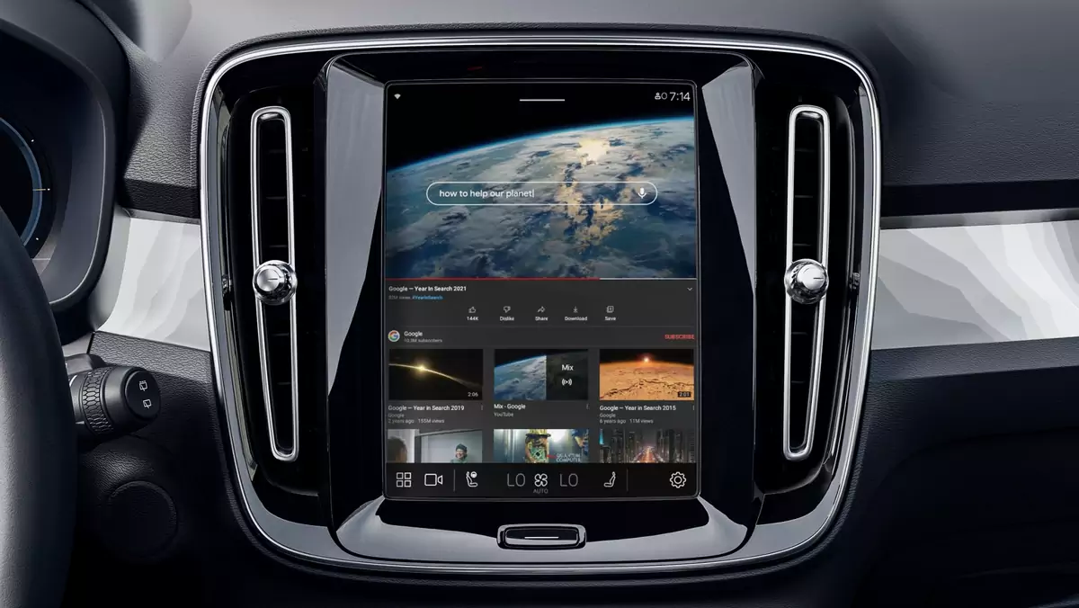 YouTube w Volvo C40 z Android Automotive