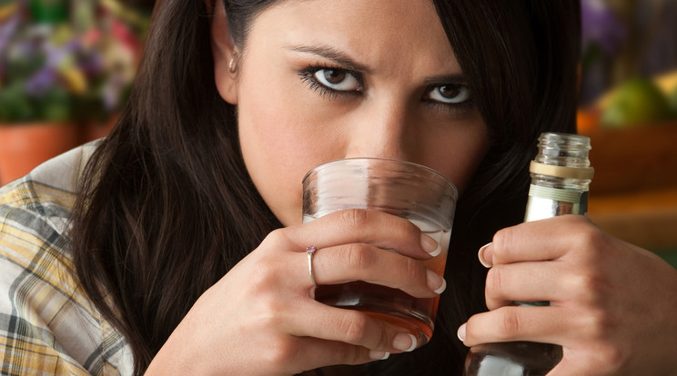 Beérték a nők a férfiakat: ugyanannyit isznak /Illusztráció: Northfoto