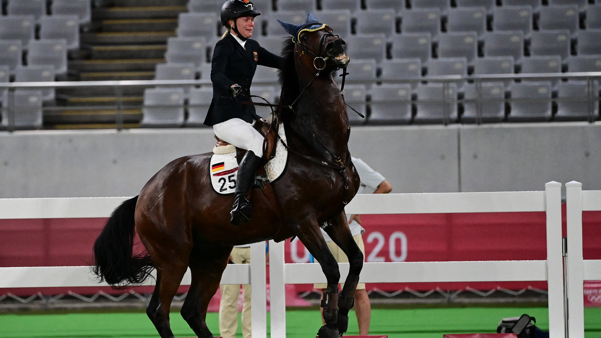 Tokio 2020. Niemiecka trenerka Kim Raisner zdyskwalifikowana za uderzenie konia
