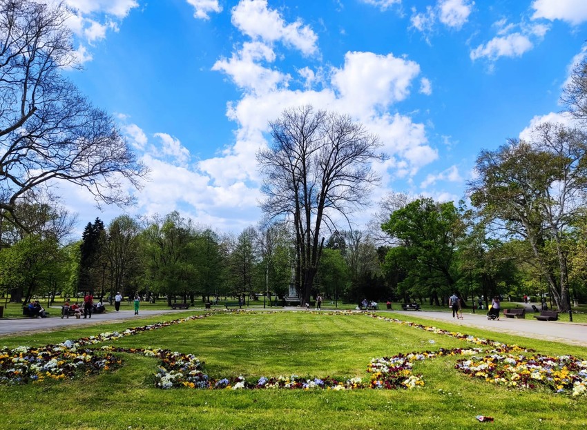 Ogromno prostranstvo: Možete da uživate na travici, ali i da vozite rolere, bicikl, tortinet, šetate...