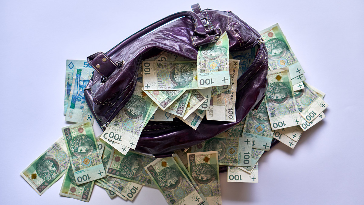 Policja w Sopocie szuka właściciela torby z pieniędzmi
