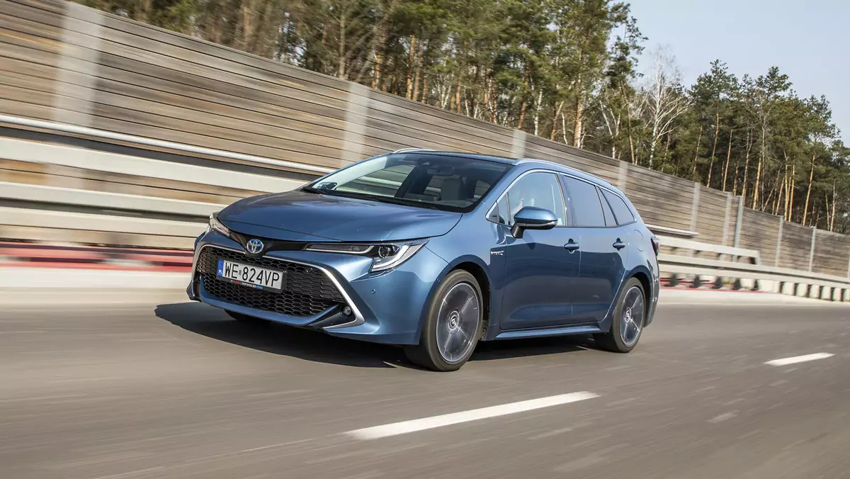 Oszczędzaj z fantazją - test Toyoty Corolla Touring Sports 2.0 Hybrid