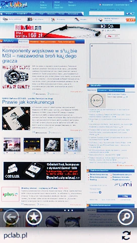 Strona PCLab.pl w skali 1:1. Zune HD nie jest sprzedawany w Polsce, więc jest pozbawiony polskiej wersji systemu, stąd brak polskich znaków