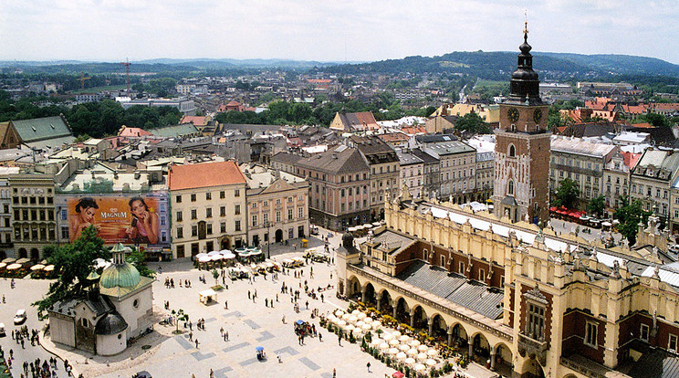 A Rynek Glówny története a 13. századig nyúlik vissza