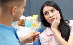 Usunięcie zęba - jak dojść do siebie po zabiegu?