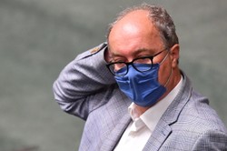 Czarzasty o zmianie konstytucji: Nie daje się małpie brzytwy